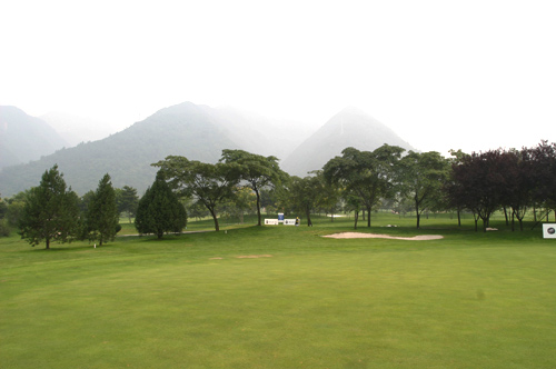 西安亚建高尔夫球场